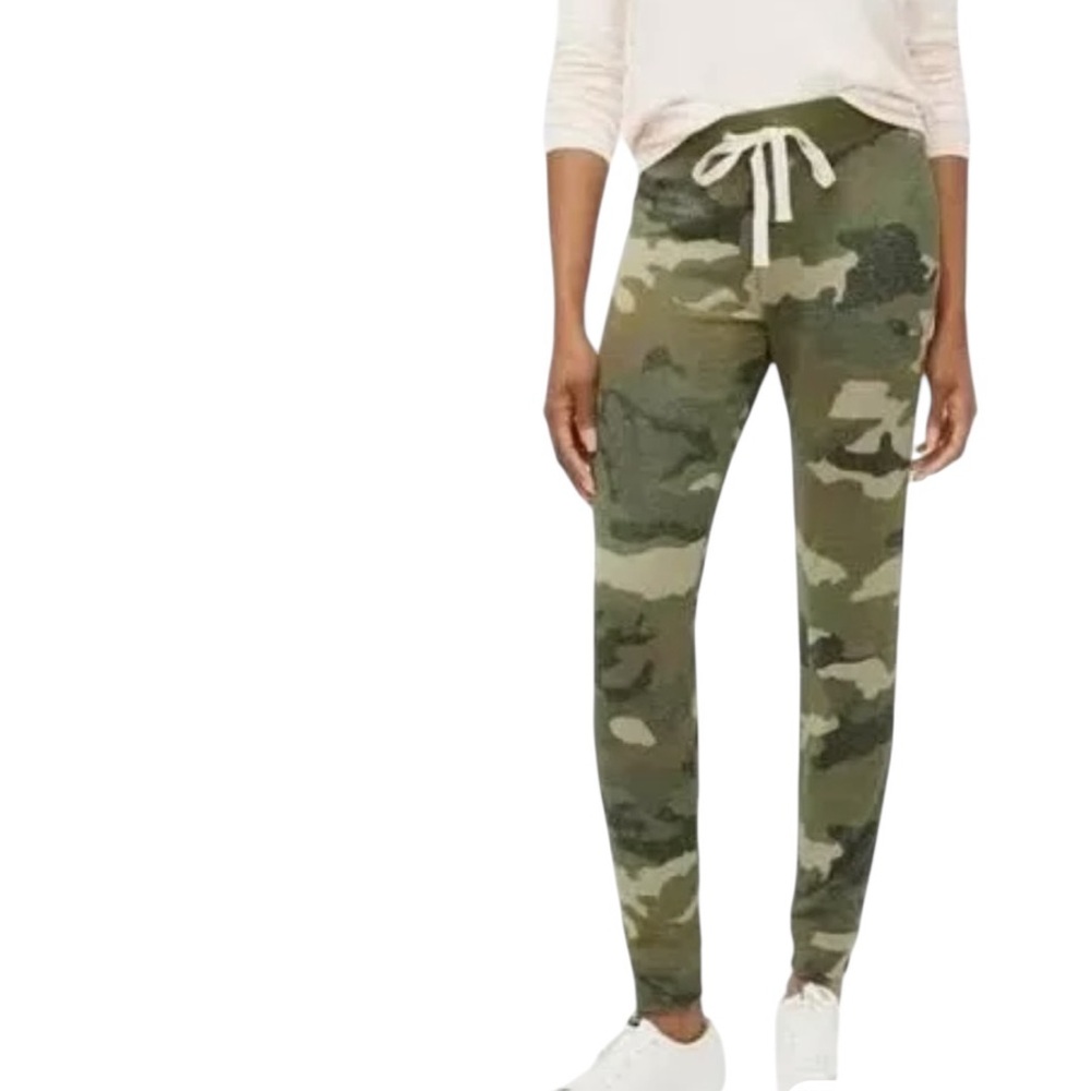 J. CREW Factory Camo Jogger Pants in Cozy Yarn Size Medium in Multi Olive Green